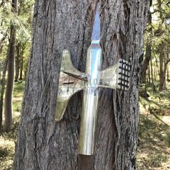 axe and hammer leaning