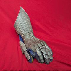Simple Gothic Gauntlets on red background