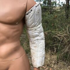 Padded manica